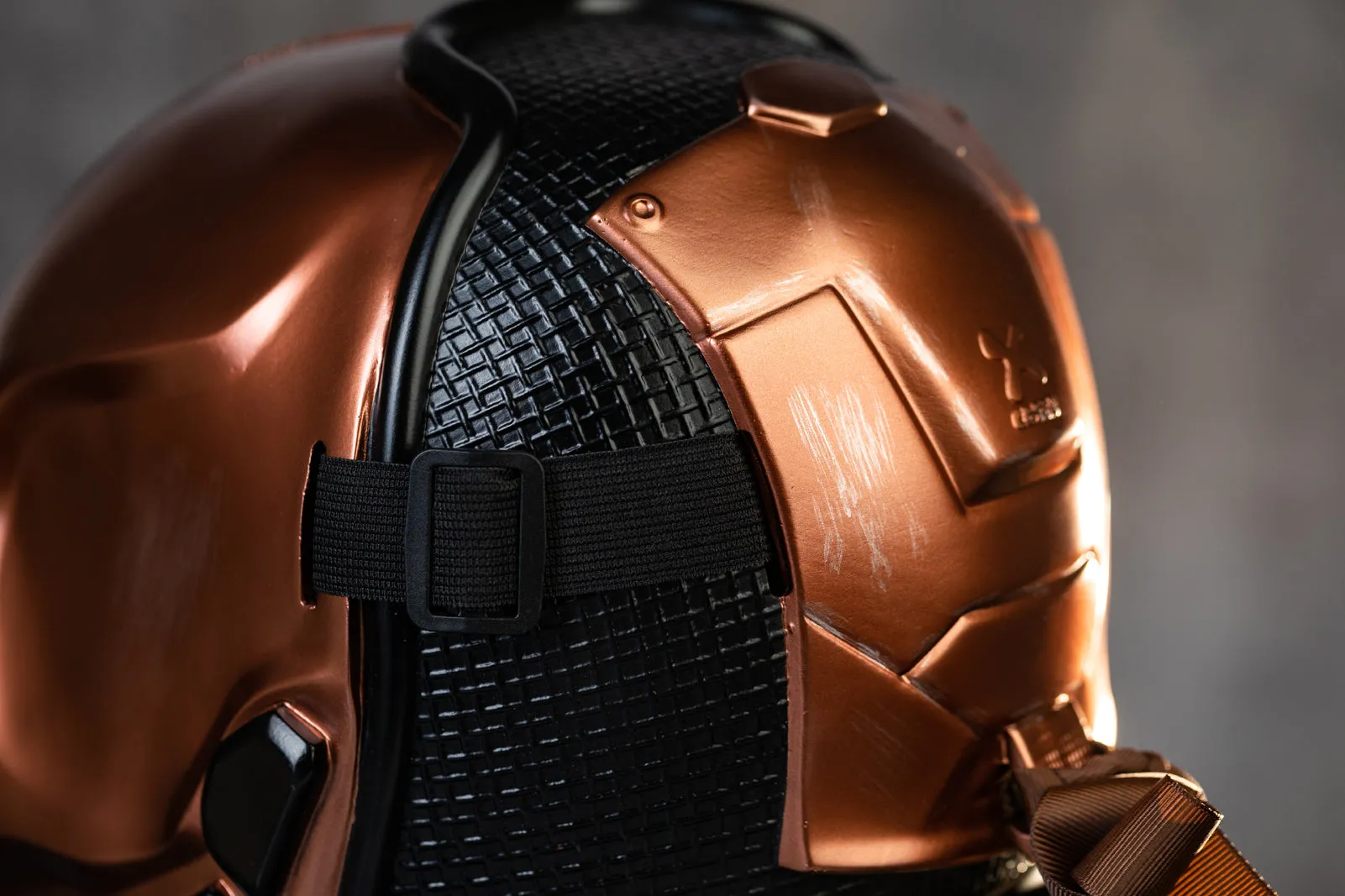 Xcoser Deathstroke Maske Goldene Aktualisierter Halloween-Cosplay für Erwachsene